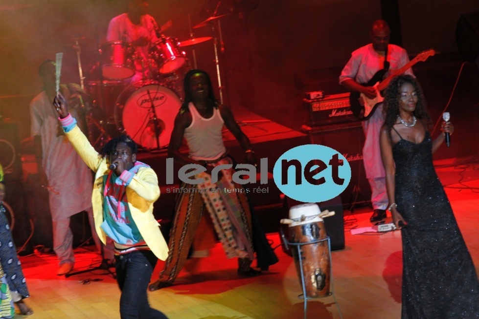 [Photos] Pour l'anniversaire de ses 23 ans de carrière, Coumba Gawlo Seck met le "feu" au Grand Théâtre