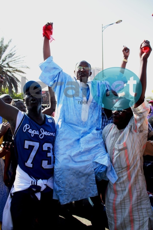 Mbaye Pèkh et Kiné Lam jubilent devant la Rts