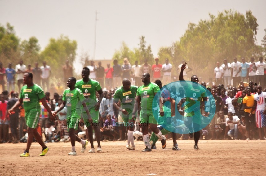 Match de foot entre lutteurs: Admirez la classe de Balla Gaye 2