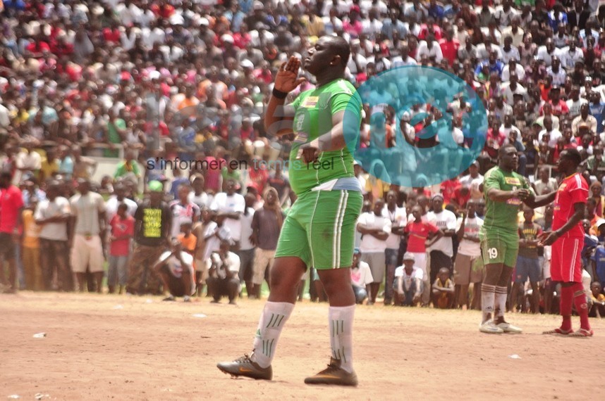 Match de foot entre lutteurs: Admirez la classe de Balla Gaye 2