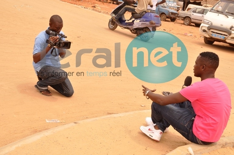 Modou Mbaye de Sen Tv en plein enregistrement de son émission