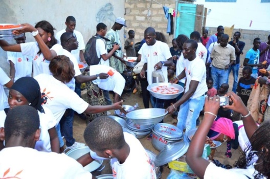 [Photos] Lissa offre de copieux Ndogou aux détenus de Fort B et aux talibés de Liberté 6