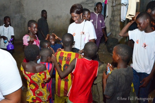 [Photos] Lissa offre de copieux Ndogou aux détenus de Fort B et aux talibés de Liberté 6