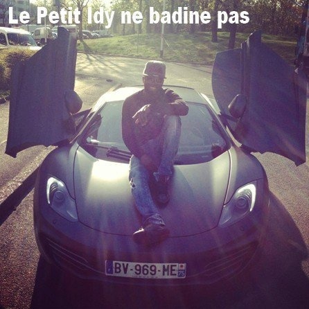 Photos: Abdoulaye Seck fils de Idy et Amadou Sall fils de Macky « c’est la guerre des voitures, du chic et du choc  » Regardez