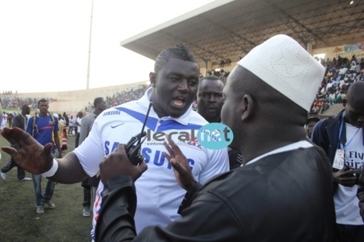 Balla Gaye 2 a bien reçu le 4X4 mis en jeu par Aziz Ndiaye