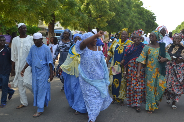 [Photos exclusives] Vivez les temps forts de la marche de l'opposition contre le régime de Macky Sall 