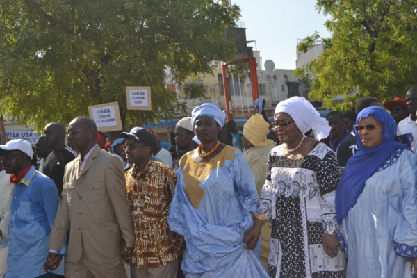 [Photos exclusives] Vivez les temps forts de la marche de l'opposition contre le régime de Macky Sall 