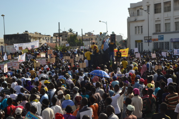 [Photos exclusives] Vivez les temps forts de la marche de l'opposition contre le régime de Macky Sall 