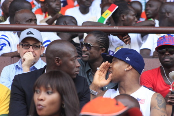 Match de foot: Fadiga, Diouf, Alioune Cissé et Alssane Ndour jouent avec leurs enfants et avec Enzo Moussa Metsu