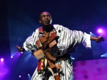 Musique : Vidéo: Quand Youssou Ndour chantait Mandela alors en prison Regardez!