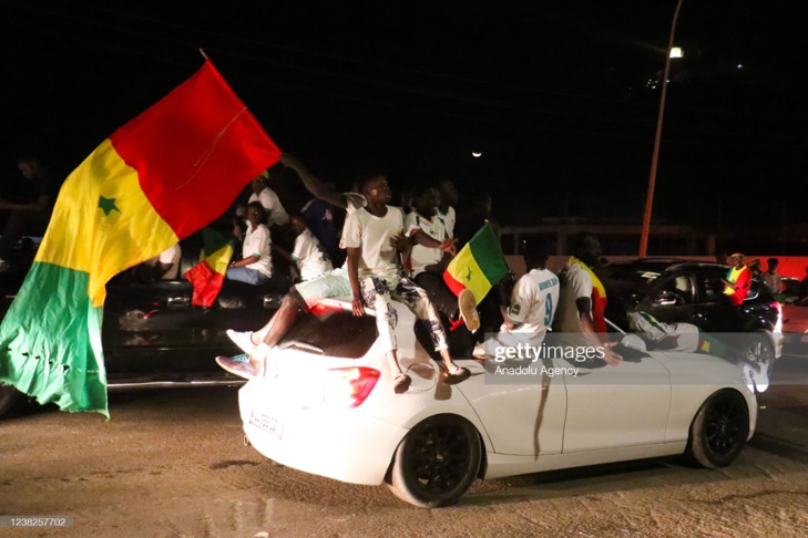 Photos - Can 2021 / Après le sacre : L’effervescence au niveau des supporters sénégalais à Dakar