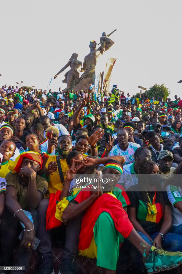 Photos - Can 2021 / Après le sacre : L’effervescence au niveau des supporters sénégalais à Dakar