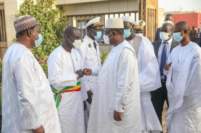 142e édition de l'Appel: visite de Macky Sall au Khalife des Layènes (Photos)