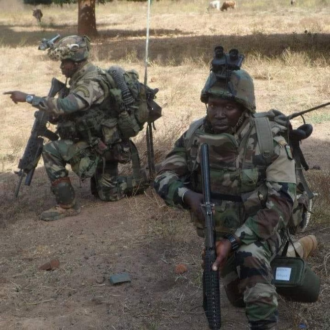 Casamance / Après 72 heures de pilonnage, les JAMBARS prennent le village cantonnement de Karounor