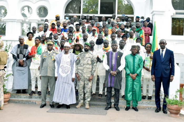 Les marcheurs panafricains, qui ont parcouru la distance Dakar-Bamako, ont été reçus par le Colonel Assimi Goïta, Chef de l’État malien, ce jeudi