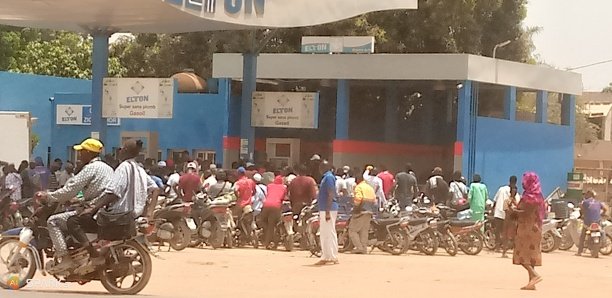 Risque de pénurie de carburant à Ziguinchor : Les Jakartamen prennent d’assaut les stations-service