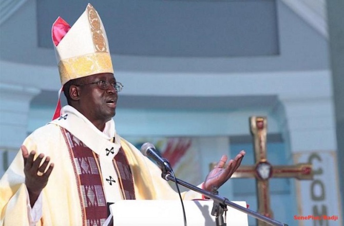 Fête de Pâques : Mgr Benjamin Ndiaye revient sur le rôle de l’Église pour le bien de la communauté et la cohésion nationale…