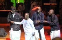 Photos - Anniversaire Titi: Ouzin Keita « Beureung Barigo » assure le spectacle