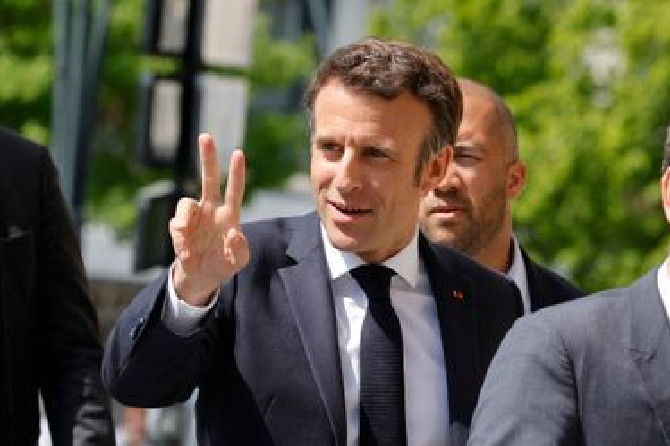 Présidentielle française: Macron réélu, Le Pen annonce poursuivre son «engagement pour la France et les Français»