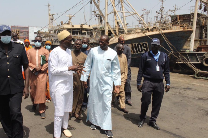 Visite de chantiers du port de Dakar par son Directeur général