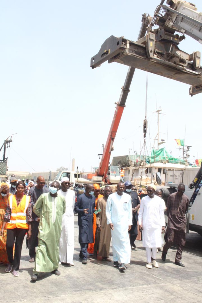 Visite de chantiers du port de Dakar par son Directeur général