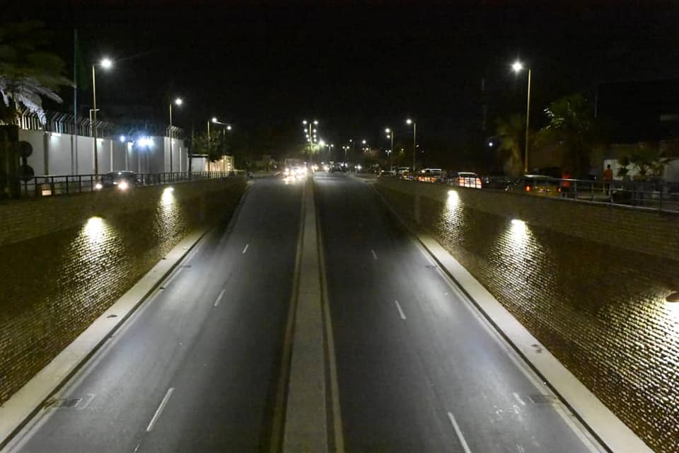 Barthélémy Dias annonce la fin des travaux de relamping dans la commune de Biscuiterie, à la Sicap Keur Gorgui et sur tout le circuit Virage - Casino - Mamelles (Photos)