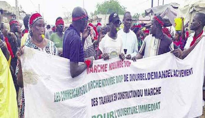 Diourbel / Las d’attendre encore l’ouverture du marché Ndoumbé Diop : Les commerçants exigent l’achèvement sans délai des travaux