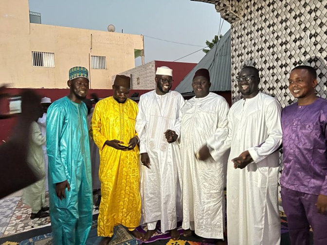 Serigne Cheikh Thioro Mbacké et son équipe chez les guides religieux Mbacké Barry, Merina Sy, Nguet, Dahra Mbayenne…