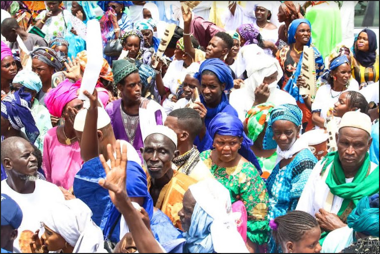 Elections Législatives 2022/ Mimi Touré aux Foutankobes de Dakar et de la diaspora : «Renvoyez l’ascenseur à Macky, peu importe où vous votez »