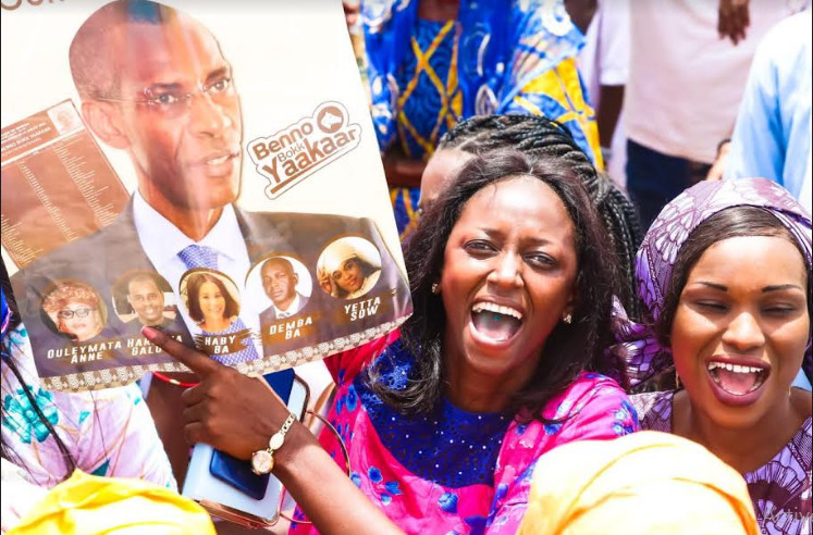 Elections Législatives 2022/ Mimi Touré aux Foutankobes de Dakar et de la diaspora : «Renvoyez l’ascenseur à Macky, peu importe où vous votez »