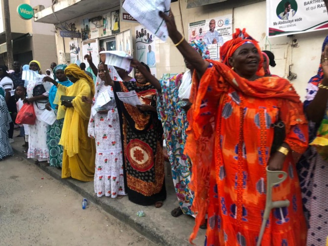 Yewwi Askan Wi - Wallu Sénégal aux HLM et à Biscuiterie : Barthélémy Dias, très satisfait de la mobilisation