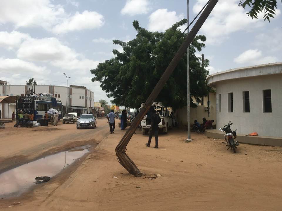 Darou Khoudoss: Le poteau électrique réparé