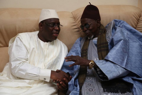  Macky Sall rend visite au Khalife général des kountyas à Thiènaba