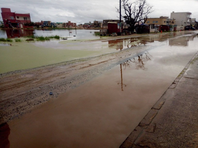 Inondations à Bambilor : L'hôtel de ville de la commune sous les eaux.