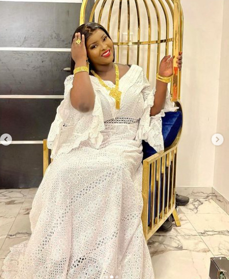 Gamou 2022: Admirez la robe classe et chic de la chanteuse Abiba (Photos)