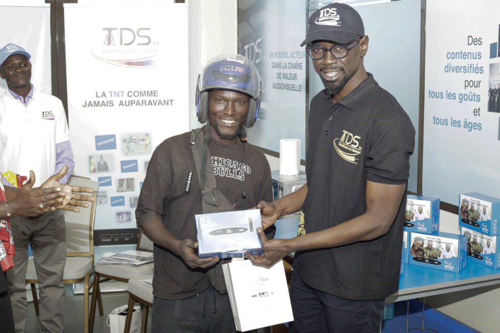 Télédiffusion du Sénégal – TDS : Remise des décodeurs TNT à nos heureux gagnants