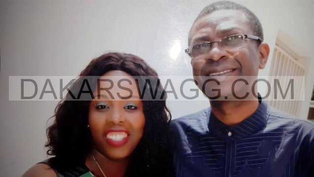 La journaliste people de L'Obs, Maria Dominica Diedhiou avec Youssou Ndour