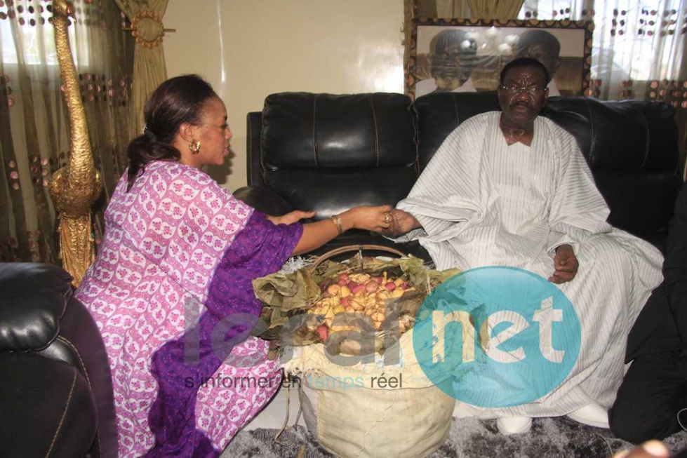 Photos: Cadeaux de Serigne Sidy Mokhtar Mbacké à Cheikh Bethio Thioune