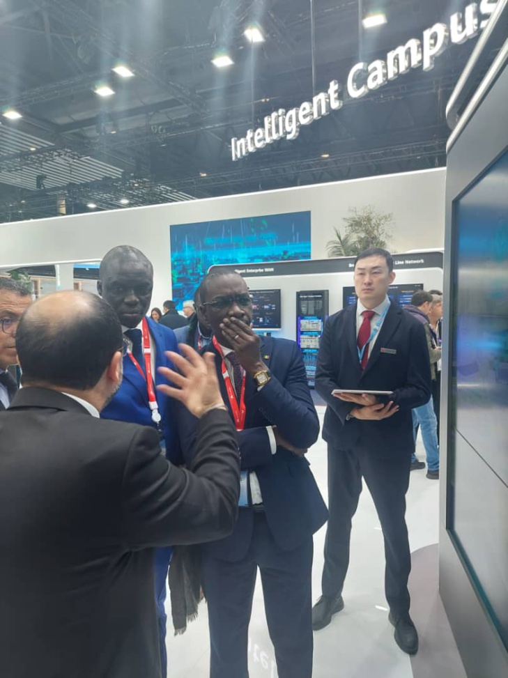 Monde de la mobilité à Barcelone:  Participation de Moussa Bocar Thiam, Ministre de la Communication, des Télécommunications et de l’Économie Numérique au « Mobile World Congress »