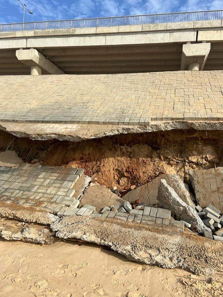 Photos : Le pont de Cambérène subit  déjà, les assauts des vagues dévastatrices