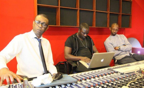  Youssou Ndour et Akon en studio