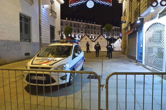 « On ne peut parler d'acte de terrorisme » après l'accident au marché de Noël de Nantes