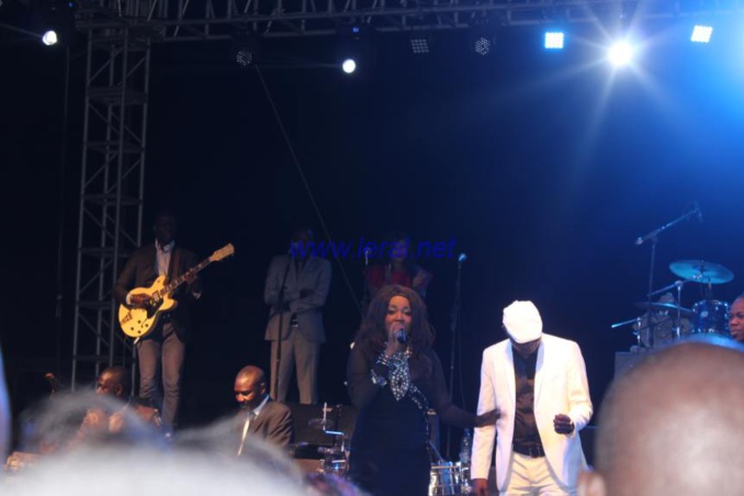 Amy Collé Dieng joue sa session de rattrapage au concert de Youssou Ndour