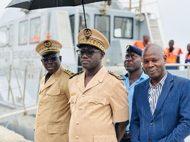 Suite au tragique chavirement d’une pirogue à Ouakam: Antoine Félix Abdoulaye Diome, Ministre de l’Intérieur s’est rendu sur les lieux en mer