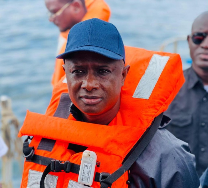 Suite au tragique chavirement d’une pirogue à Ouakam : Antoine Félix Abdoulaye Diome, Ministre de l’Intérieur, s’est rendu sur les lieux en mer