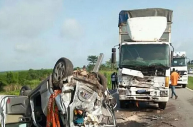 Axe Mékhé-Pire: 03 morts et 12 blessés dans une collision entre un camion et un minicar