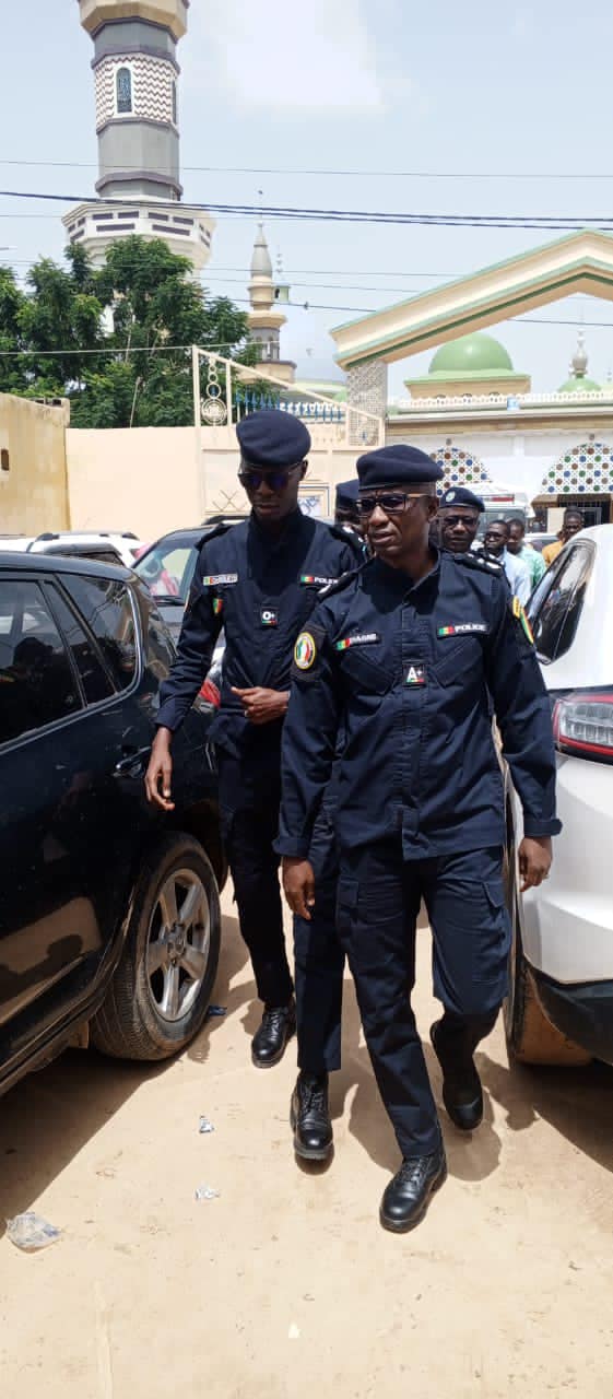 Photos/ Magal 2023: Le contrôleur général Modou Diagne, DG adjoint de la police nationale chez le khalife général des Mourides