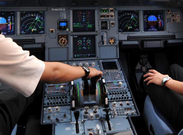 Deux personnes en permanence dans les cockpits Air France et KLM depuis mercredi