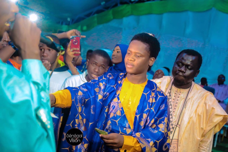 Photos / Grande nuit du Prophète - Sargal Chérif Alwely Mané Ndiaye : Ousmane Rassoul, Nabien et animateur religieux, a fait vibrer Guédiawaye, ce samedi