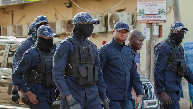 Sécurité de la campagne présidentielle : La Gendarmerie ordonne aux agents du PUR d’enlever leurs casquettes